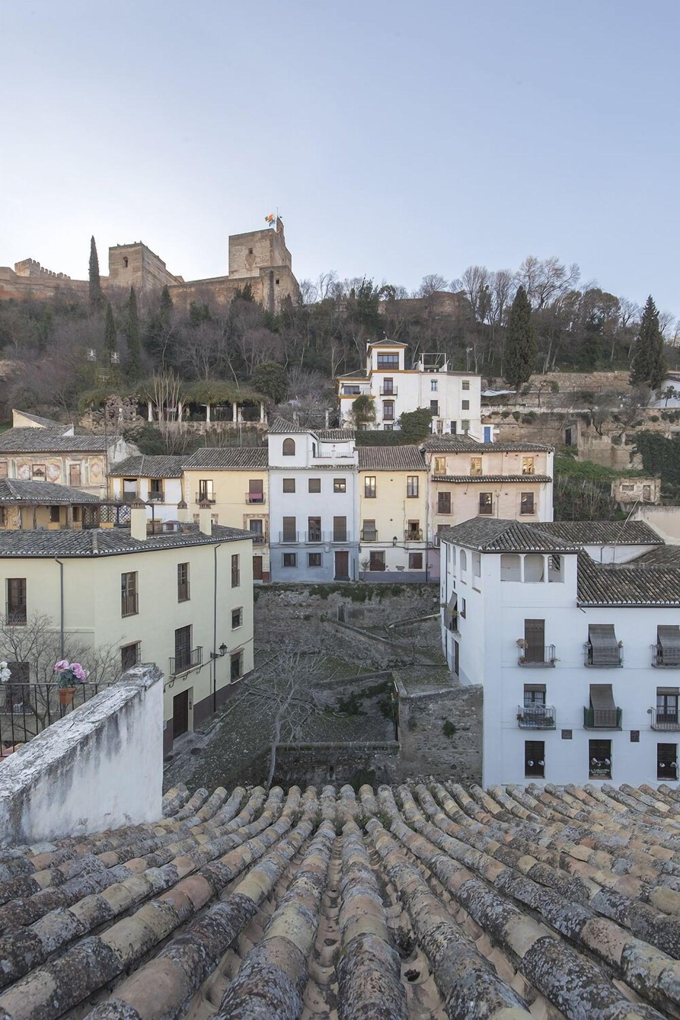 Shine Albayzin Granada
